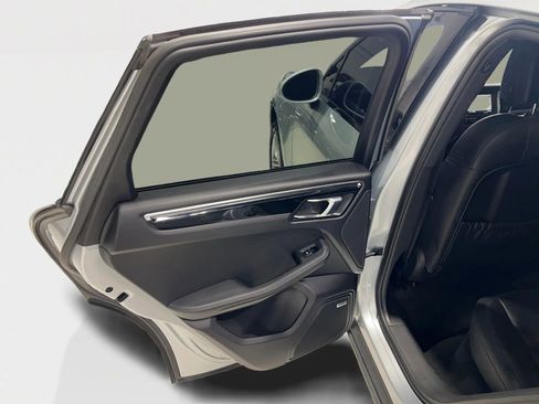 Used 2016 Porsche Macan S w/ Premium Package Plus image 19