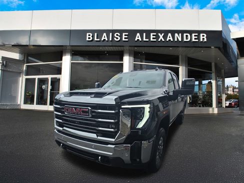 New 2025 GMC Sierra 2500 SLT w/ SLT Convenience Package image 8