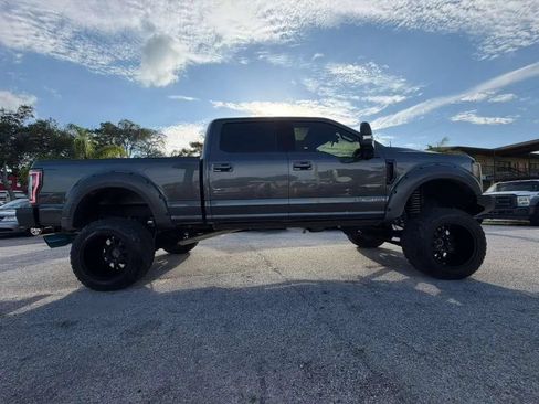 Used 2018 Ford F250 XLT w/ XLT Premium Package AWD/4WD image 7