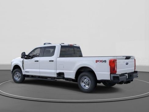 New 2026 Ford F250 XL w/ FX4 Off-Road Package AWD/4WD image 4