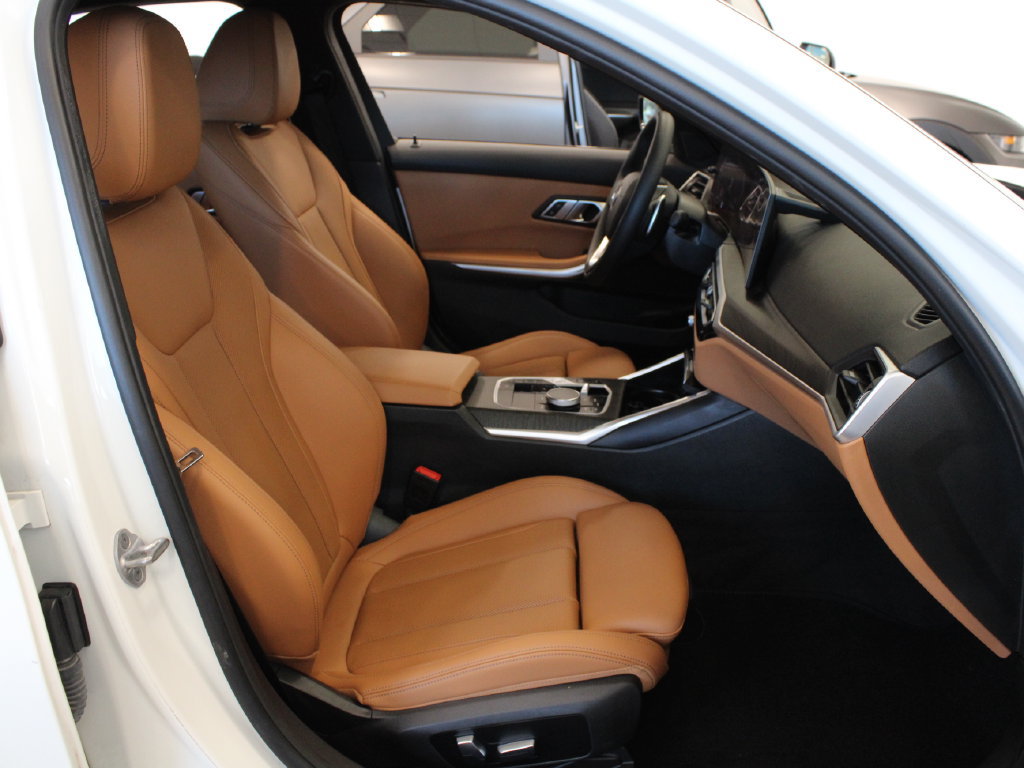 Used 2023 BMW 330i Sedan w/ Driving Assistance Package RWD image 17