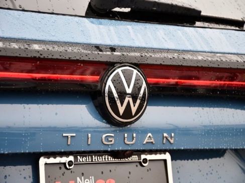 New 2026 Volkswagen Tiguan SE FWD image 9