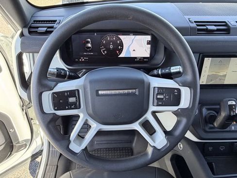 Used 2020 Land Rover Defender 110 SE image 10