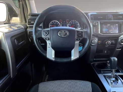 Used 2018 Toyota 4Runner SR5 AWD/4WD image 8