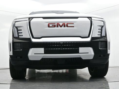 Used 2026 GMC Sierra EV Denali image 42