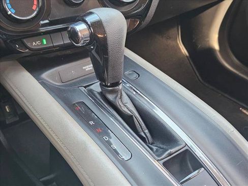 Used 2016 Honda HR-V LX image 17