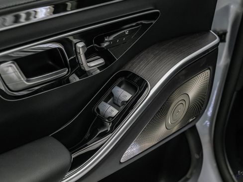 Used 2022 Mercedes-Benz S 580 4MATIC Sedan w/ AMG Line Package image 99