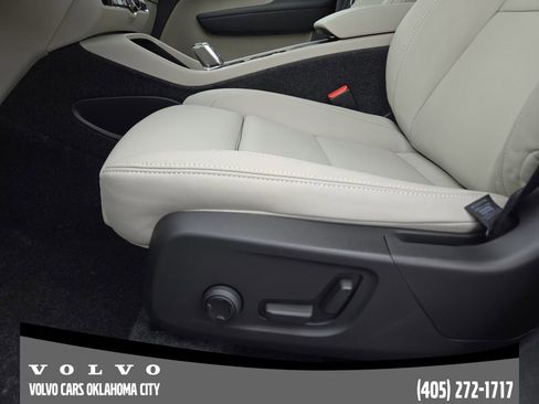 New 2026 Volvo XC40 B5 Ultra w/ Protection Package Premier AWD/4WD image 23