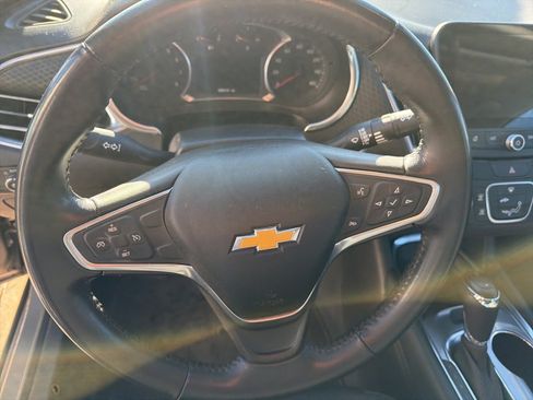 Used 2018 Chevrolet Malibu LT image 8