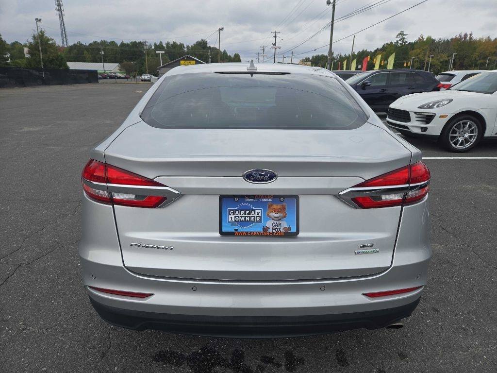 Used 2019 Ford Fusion SE FWD image 6