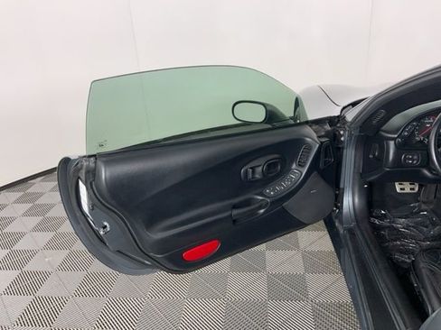 Used 2003 Chevrolet Corvette Coupe w/ Preferred Equipment Group image 11