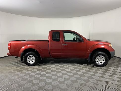Used 2018 Nissan Frontier S image 2