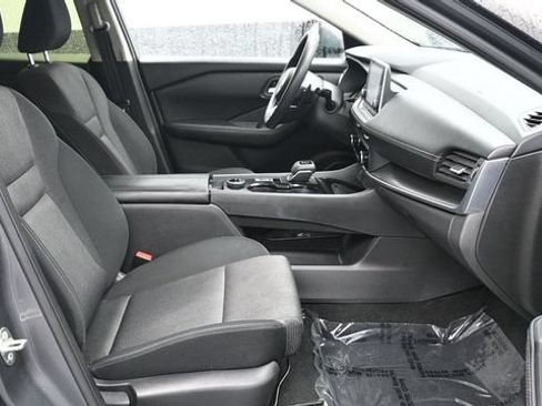 Used 2024 Nissan Rogue SV AWD/4WD image 10