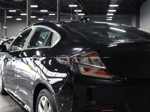 Used 2017 Chevrolet Volt Premier w/ Driver Confidence II Package image 28