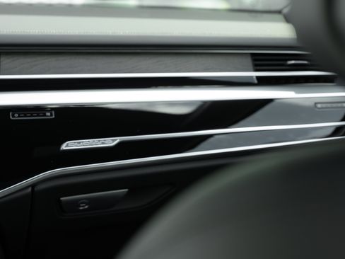 New 2027 Audi A8 L 3.0T AWD/4WD image 16
