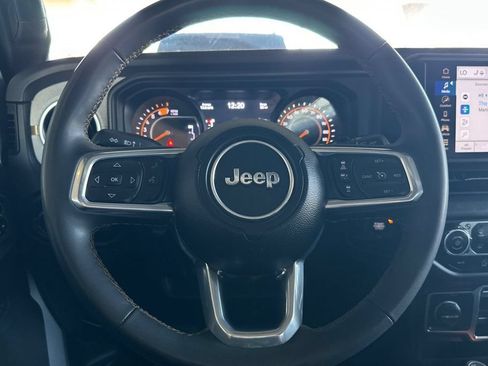 Used 2024 Jeep Wrangler Unlimited Sahara AWD/4WD image 26