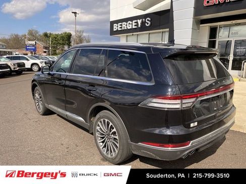Used 2022 Lincoln Aviator AWD w/ Premium Package image 3