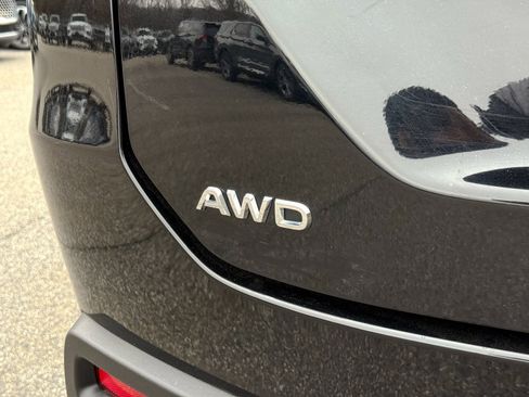 Used 2023 Honda Pilot EX-L image 12