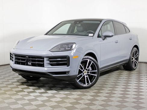 Used 2024 Porsche Cayenne Coupe image 1