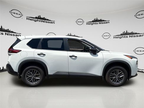 Used 2021 Nissan Rogue S AWD/4WD image 5