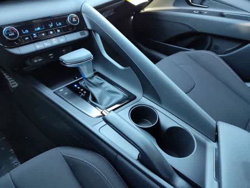 New 2026 Hyundai Elantra Sport FWD image 25