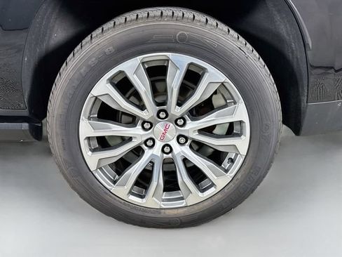 Used 2021 GMC Yukon XL Denali w/ Denali Premium Package AWD/4WD image 35