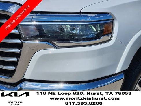 Used 2025 RAM 1500 Laramie AWD/4WD image 15