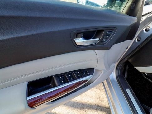 Used 2017 Acura TLX w/ Technology Package image 38