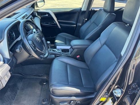 Used 2017 Toyota RAV4 Limited image 9