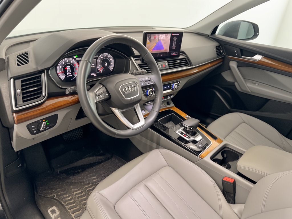 Used 2025 Audi Q5 2.0T Premium AWD/4WD image 4
