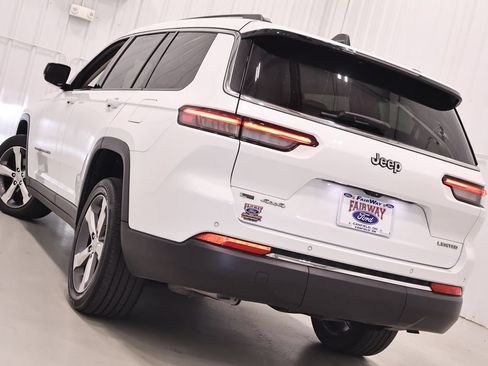 Used 2021 Jeep Grand Cherokee L Limited AWD/4WD image 40