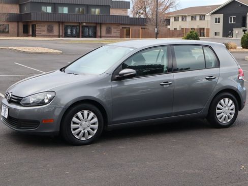 Used 2014 Volkswagen Golf 2.5L image 10