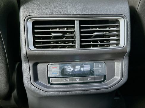 New 2026 Volkswagen Atlas Peak Edition AWD/4WD image 24