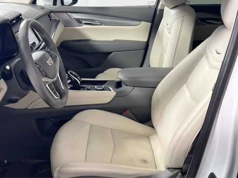 Used 2022 Cadillac XT5 Premium Luxury image 13