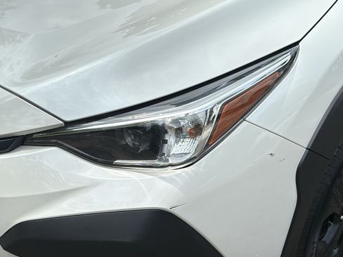 Certified 2024 Subaru Crosstrek 2.0i AWD/4WD image 9