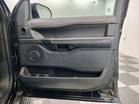 Used 2023 Ford Expedition Limited image 29