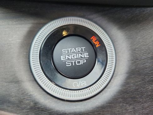 Used 2023 Jeep Grand Cherokee 4WD 4xe image 31