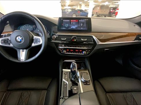 Used 2019 BMW 530i xDrive w/ Executive Package image 15