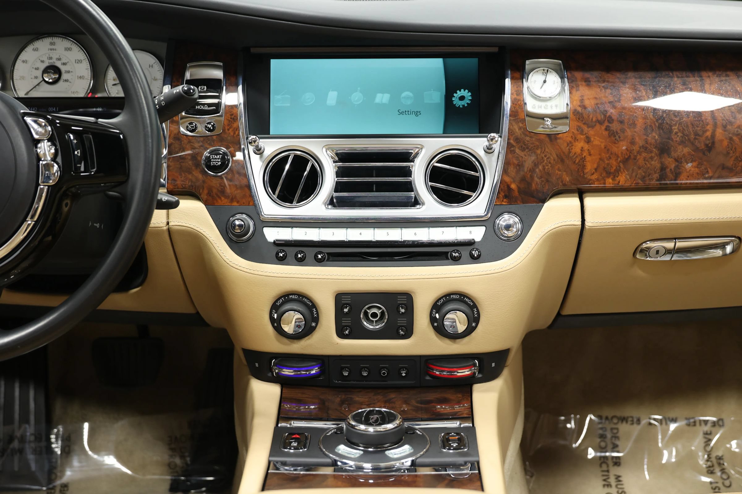 Used 2015 Rolls-Royce Ghost RWD image 30