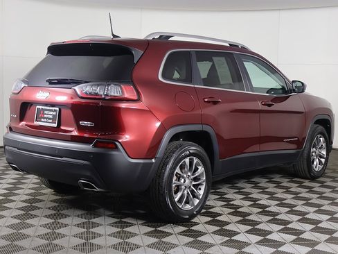 Used 2021 Jeep Cherokee Latitude Lux w/ Mopar Interior Package image 8