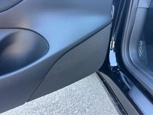 Used 2023 Tesla Model 3 Standard Range image 31