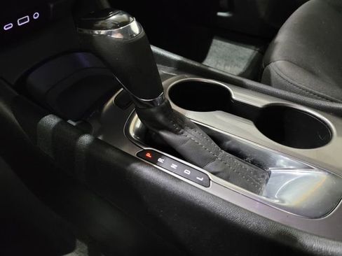 Used 2020 Chevrolet Malibu LS image 32