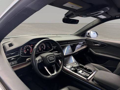 Used 2019 Audi Q8 Premium Plus w/ Premium Plus AWD/4WD image 16