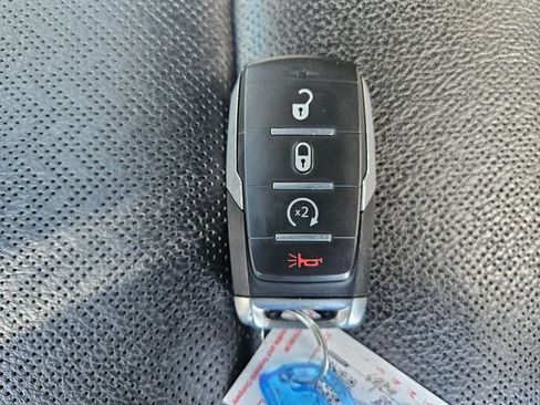 Used 2025 RAM 1500 Laramie AWD/4WD image 29