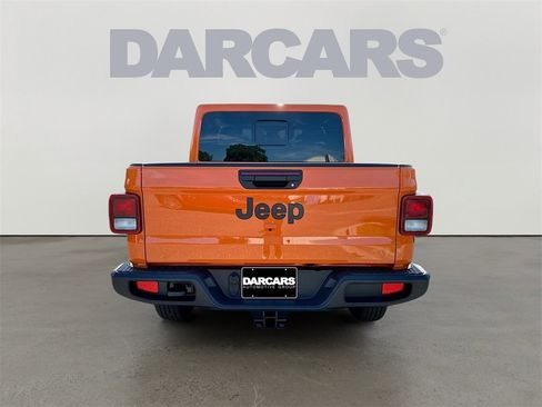 New 2025 Jeep Gladiator Sport image 6