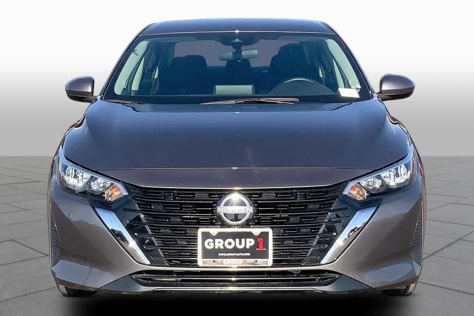 Used 2025 Nissan Sentra SV FWD image 4