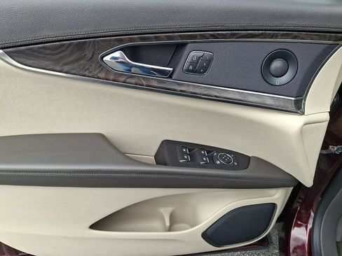 Certified 2019 Lincoln Nautilus Reserve AWD/4WD image 12