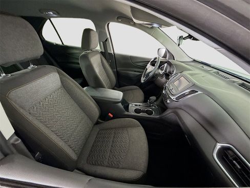 Used 2024 Chevrolet Equinox LT image 19