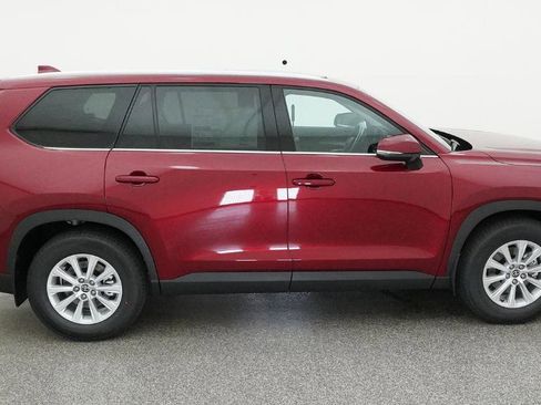 Used 2026 Toyota Grand Highlander XLE image 17