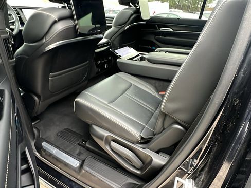 Used 2025 Jeep Grand Wagoneer Series II Obsidian w/ Quick Order Packagew 28T image 27